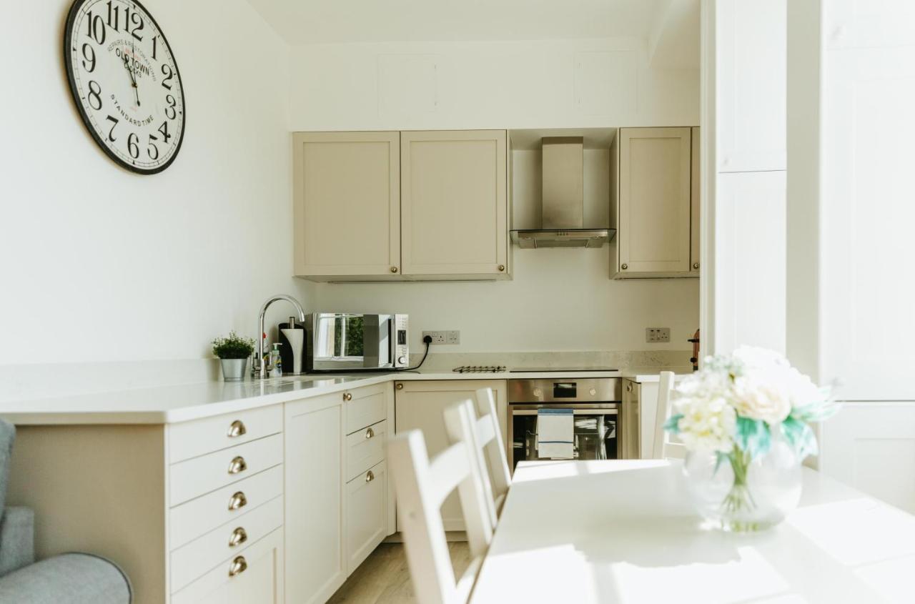 Luxury 1 Bed Flat, Spectacular Views Of Bathアパートメント エクステリア 写真